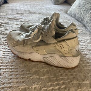 Nike Cream and Tan Athletic Shoes with Chunky Sole